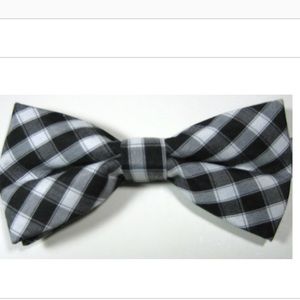 ULTRA RARE Black White Gray Plaid Bow Tie Pre Tied